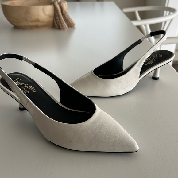 Seychelles Brooklyn Kitten Heel in White - Picture 12 of 16